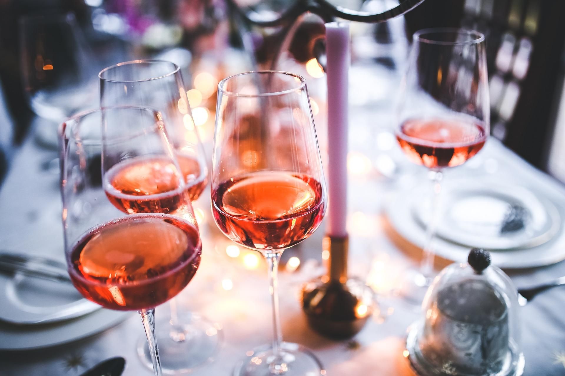 Розе: самые интересные факты о розовом вине
