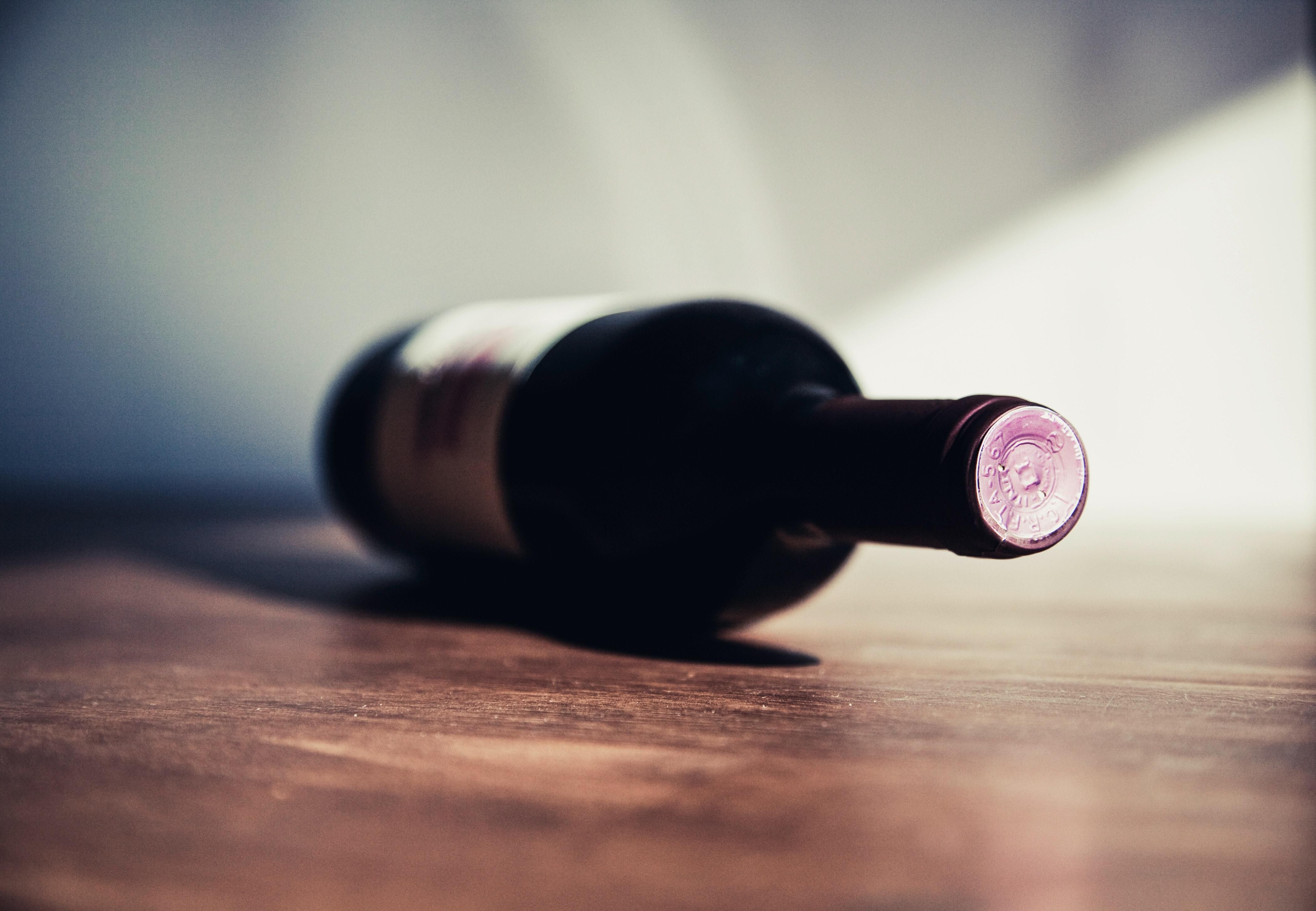 Як правильно обрати вино у подарунок: корисні поради 