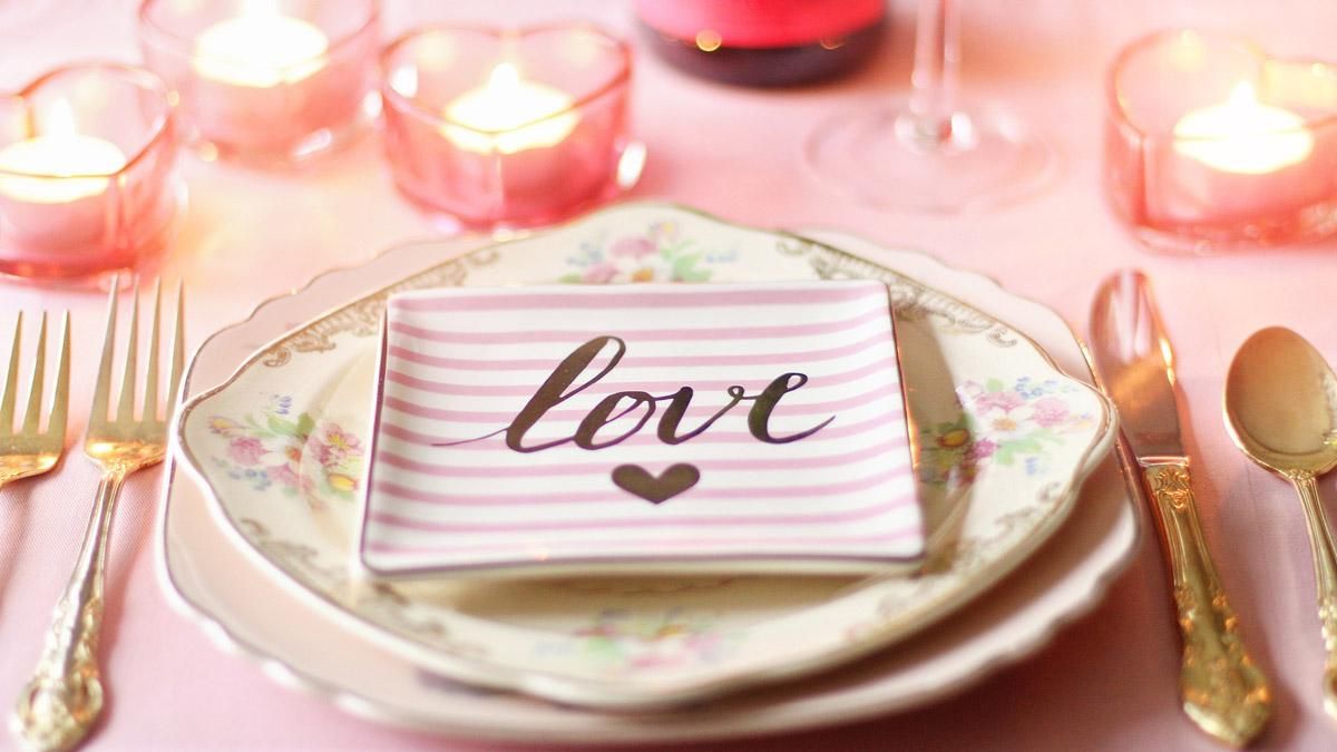 Як організувати найкращу романтичну вечерю у житті
