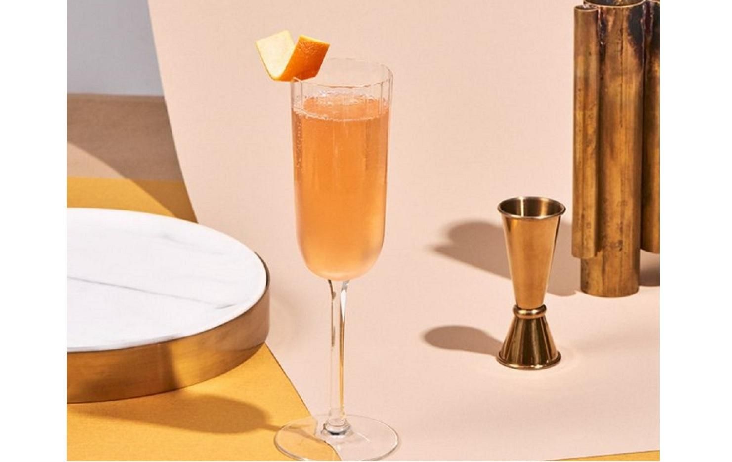 Виски с пузырьками: готовим фирменный американский коктейль с игристым вином – простой рецепт Виски с пузырьками: готовим фирменный американский коктейль с игристым вином – простой рецепт