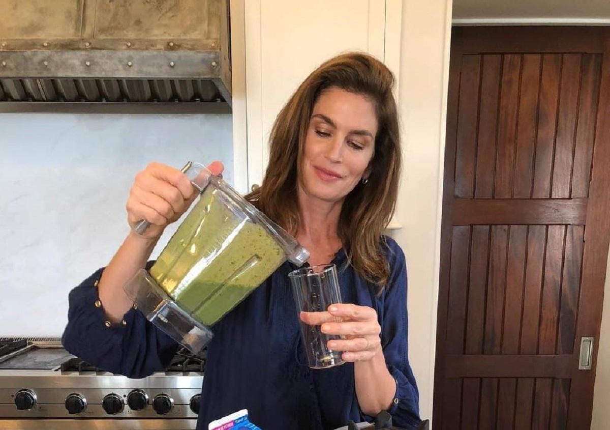 Вкусный секрет красоты и молодости Синди Кроуфорд: смузи от знаменитой супермодели Вкусный секрет красоты и молодости Синди Кроуфорд: смузи от знаменитой супермодели