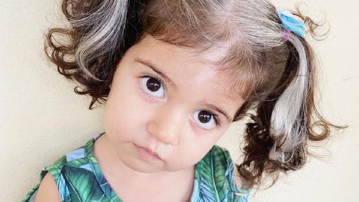 Дівчинка, що народилась із сивим волоссям, переодягається у діснеївських лиходіїв:  чарівні фото