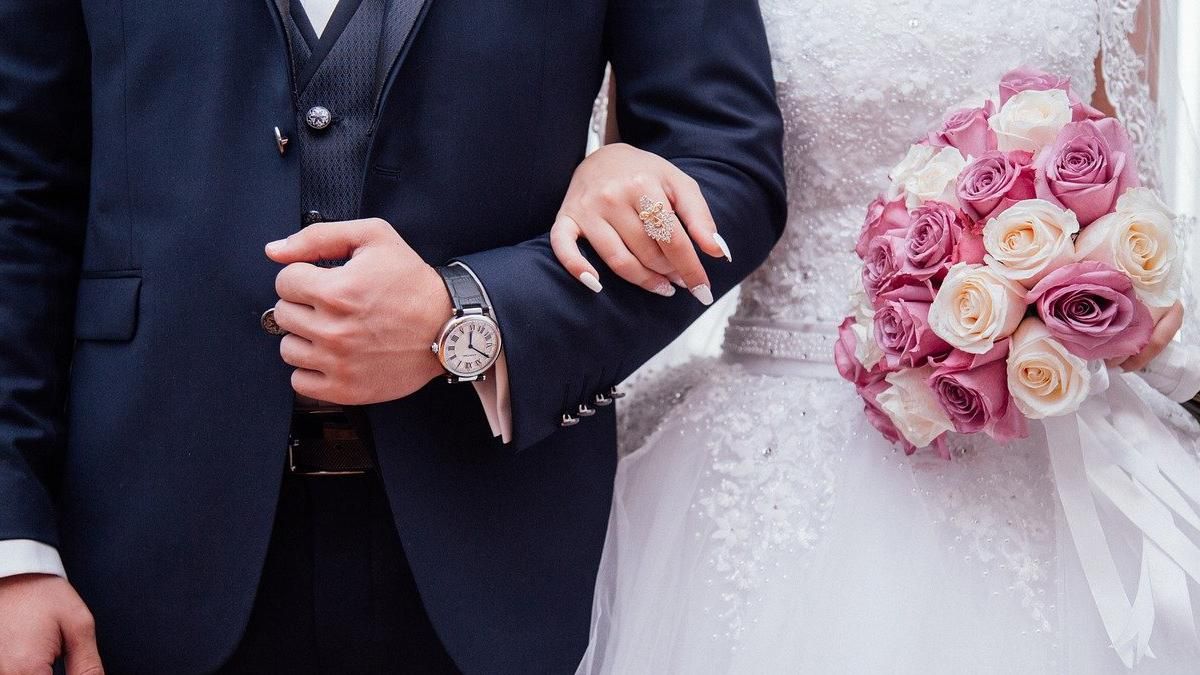 Золотая, железная, красная: почему свадьбы так странно называют Золотая, железная, красная: почему свадьбы так странно называют