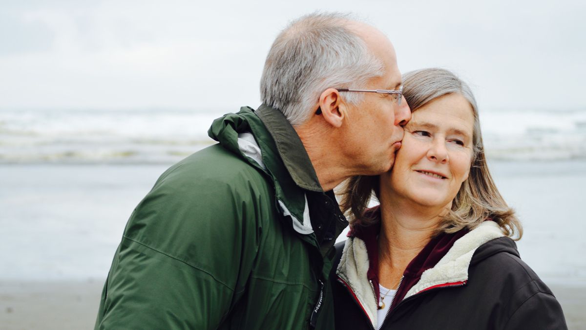 До сліз: бабуся зустріла свого чоловіка після року розлуки через Covid – зворушливе відео До сліз: бабуся зустріла свого чоловіка після року розлуки через Covid – зворушливе відео