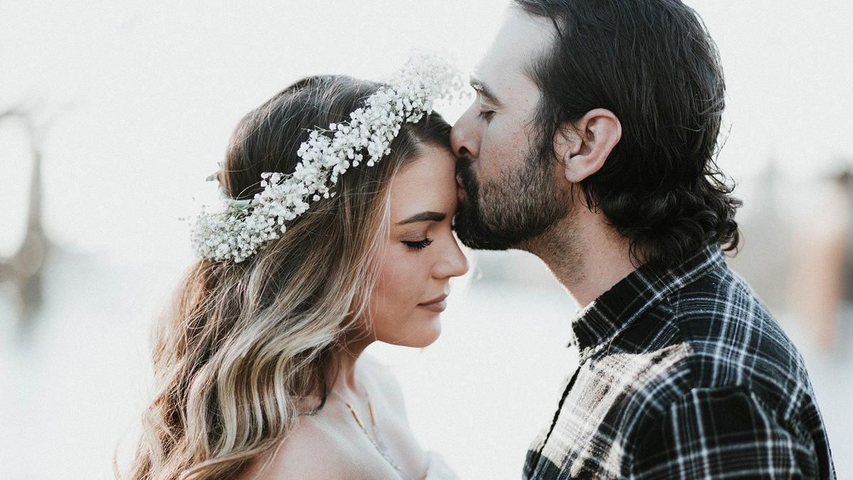 10 неожиданных фактов о поцелуях, которые вас удивят 10 неожиданных фактов о поцелуях, которые вас удивят