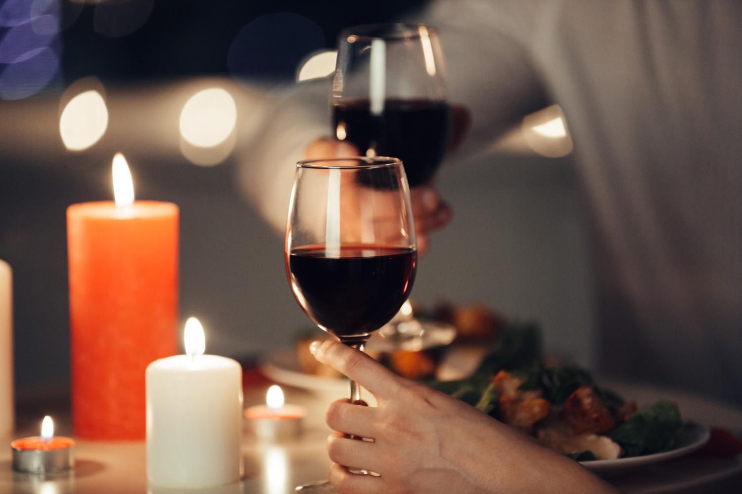 День Валентина: 5 ідей для романтичного побачення з вином 