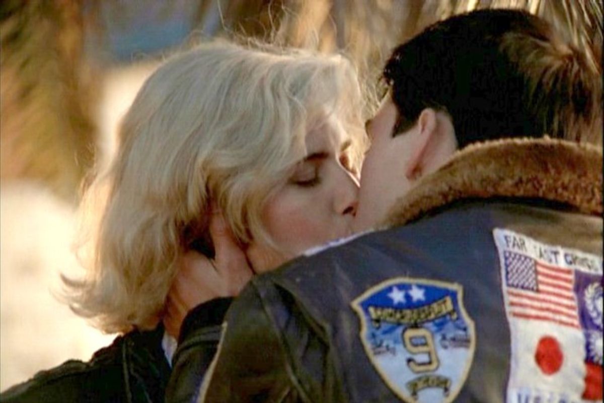 5 кіношних поцілунків, яких не було в сценарії 5 кіношних поцілунків, яких не було в сценарії