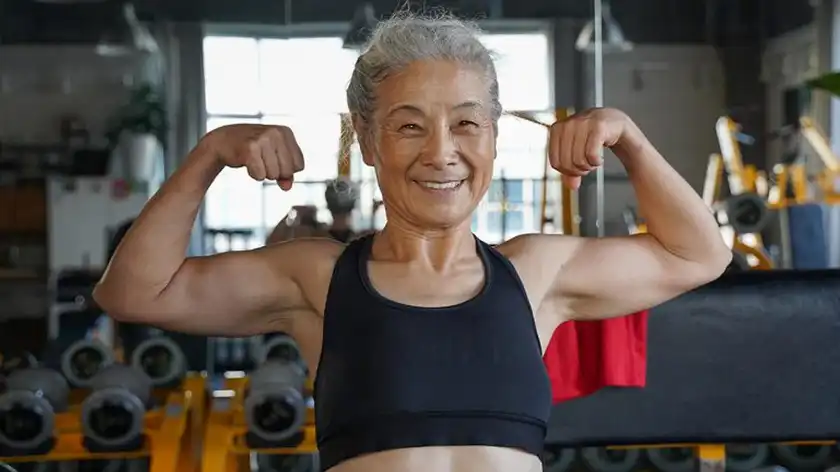 Жінка зайнялась спортом у 68 років – і це змінило її життя: круте перевтілення 