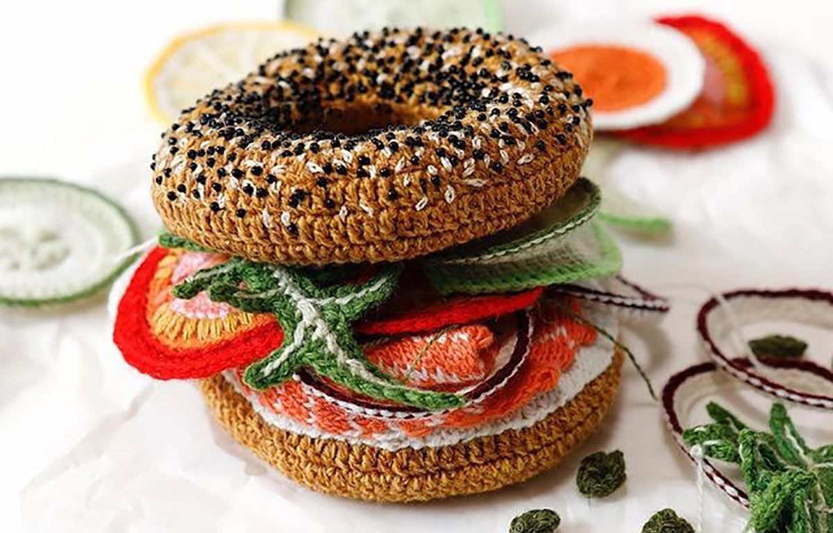 Дизайнерка в'яже неймовірні страви Дизайнерка в'яже неймовірні страви