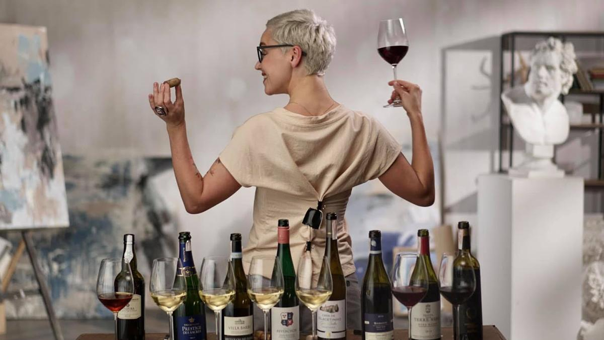 "Вино без правил": відома українська сомельє видала власну книгу