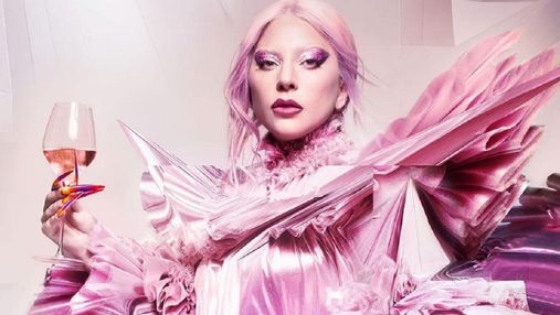 Королева игристого: Леди Гага поразила своим образом в рекламе элитного шампанского
