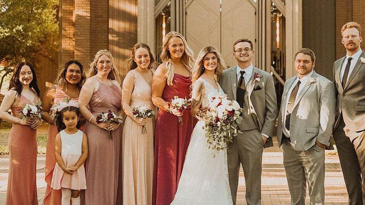 Наречена запросила на весілля лише незнайомок: що з цього вийшло Наречена запросила на весілля лише незнайомок: що з цього вийшло