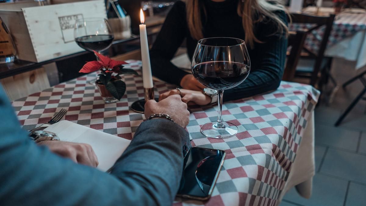 100 запитань, які можна задати хлопцю: по листуванню, телефону, на першому побаченні 100 запитань, які можна задати хлопцю: по листуванню, телефону, на першому побаченні