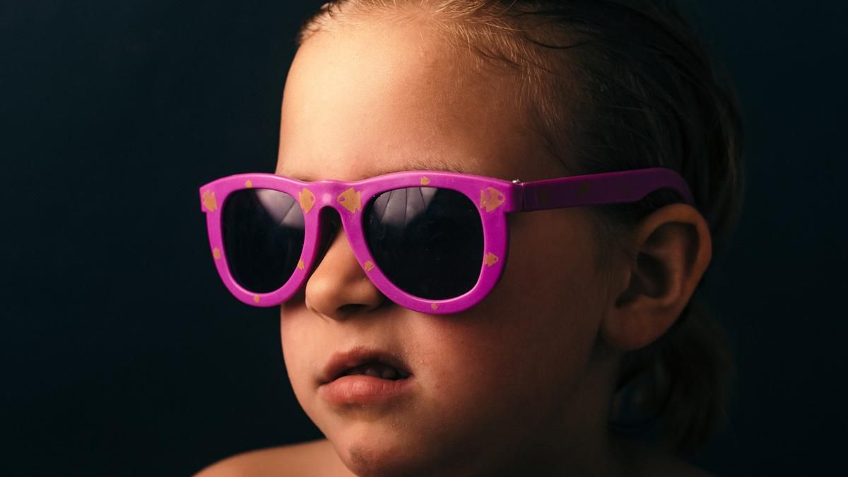 Хлопчик викрав косметичку в сестри: він дуже хотів накладні вії – фото Хлопчик викрав косметичку в сестри: він дуже хотів накладні вії – фото