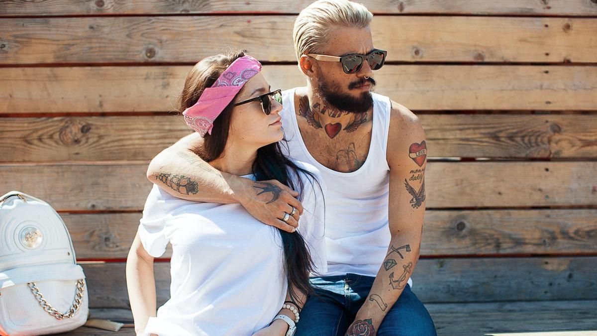 Дівчина помстилася хлопцю за зраду: вона підставила його в тату-салоні Дівчина помстилася хлопцю за зраду: вона підставила його в тату-салоні