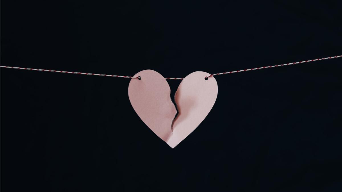 Хлопець зізнався дівчині у коханні й одразу розійшовся: чому він так зробив Хлопець зізнався дівчині у коханні й одразу розійшовся: чому він так зробив