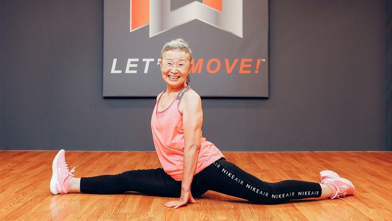 Пенсионерка в 90 лет работает фитнес-инструктором