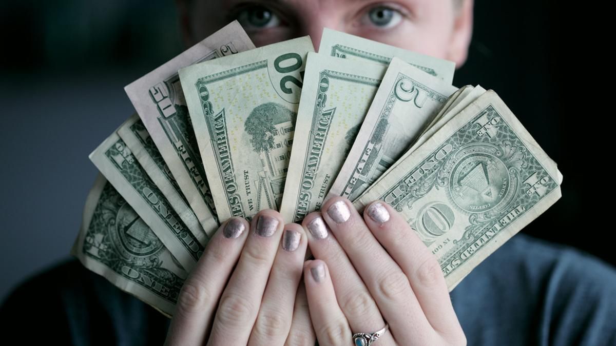 Модель потратила огромные деньги на пластику, но так и не нашла парня Модель потратила огромные деньги на пластику, но так и не нашла парня