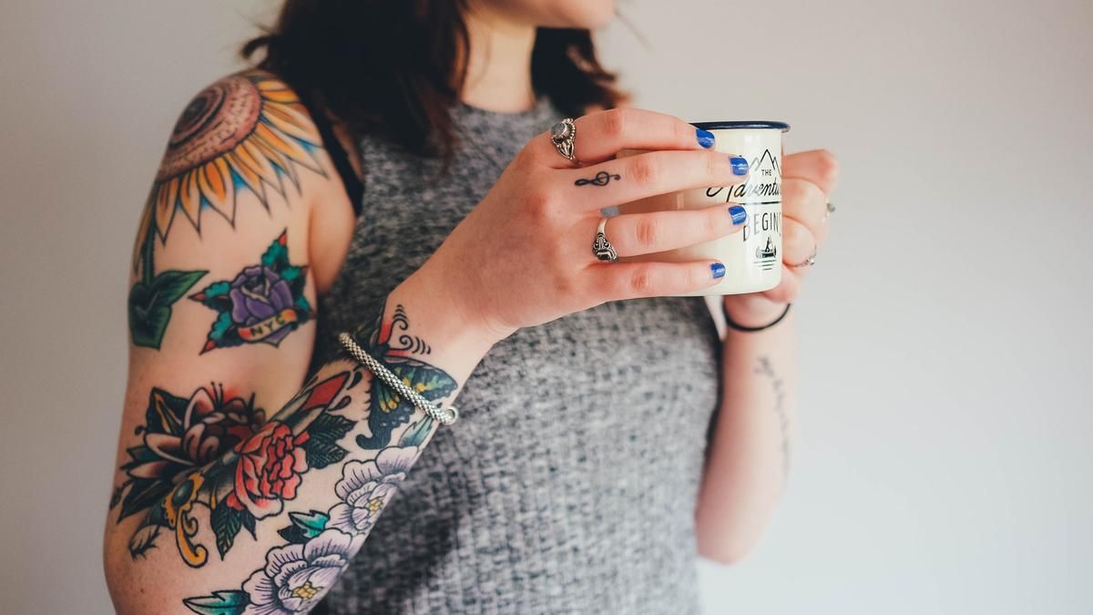 Хлопець розлюбив дівчину через невдале татуювання: що вона набила Хлопець розлюбив дівчину через невдале татуювання: що вона набила