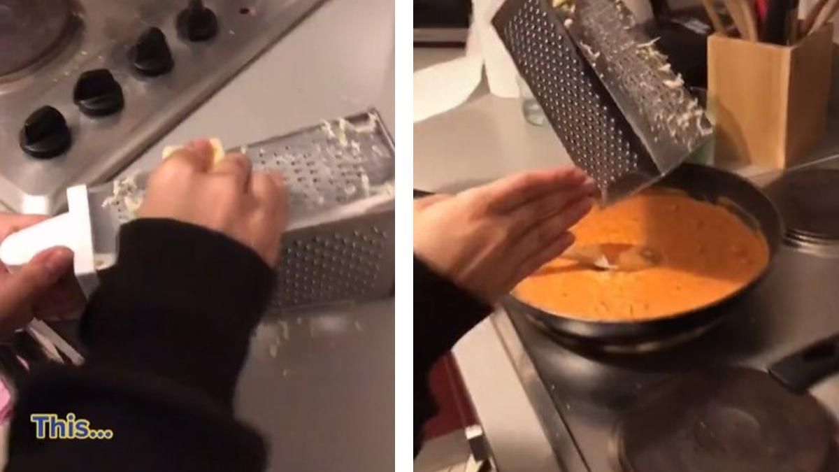 Дівчина показала новий спосіб, як користуватися теркою: це дуже зручно Дівчина показала новий спосіб, як користуватися теркою: це дуже зручно