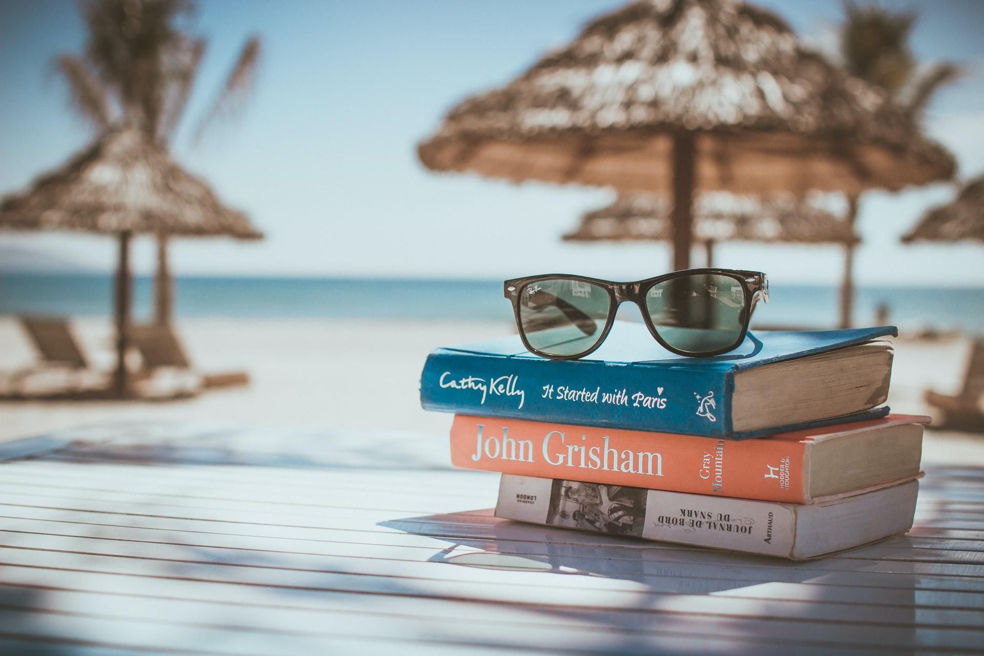 5 книг, які варто прочитати цього літа