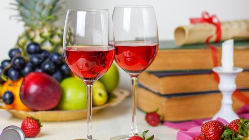 Як аромат полуниці може з’явитися у вині: пояснює сомельє