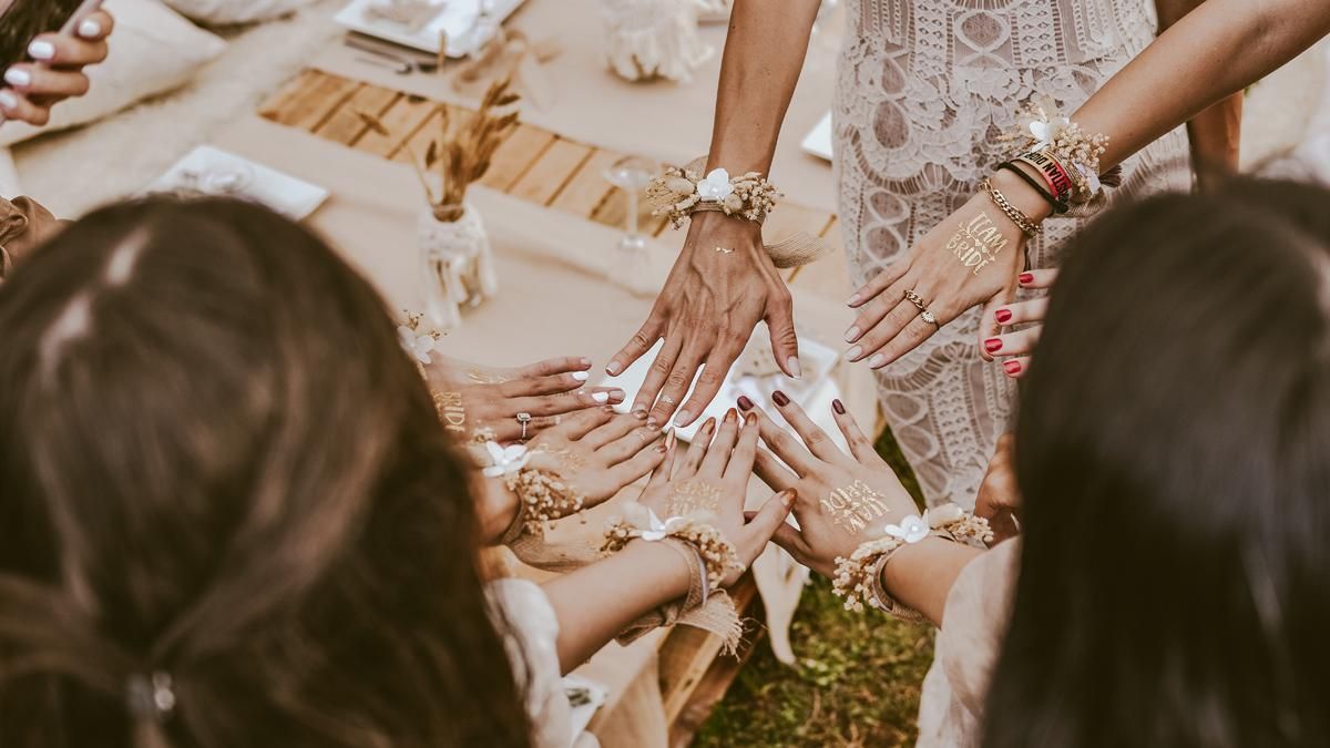 Дружка несподівано подала в суд на наречену: все через невдалу стрижку Дружка несподівано подала в суд на наречену: все через невдалу стрижку