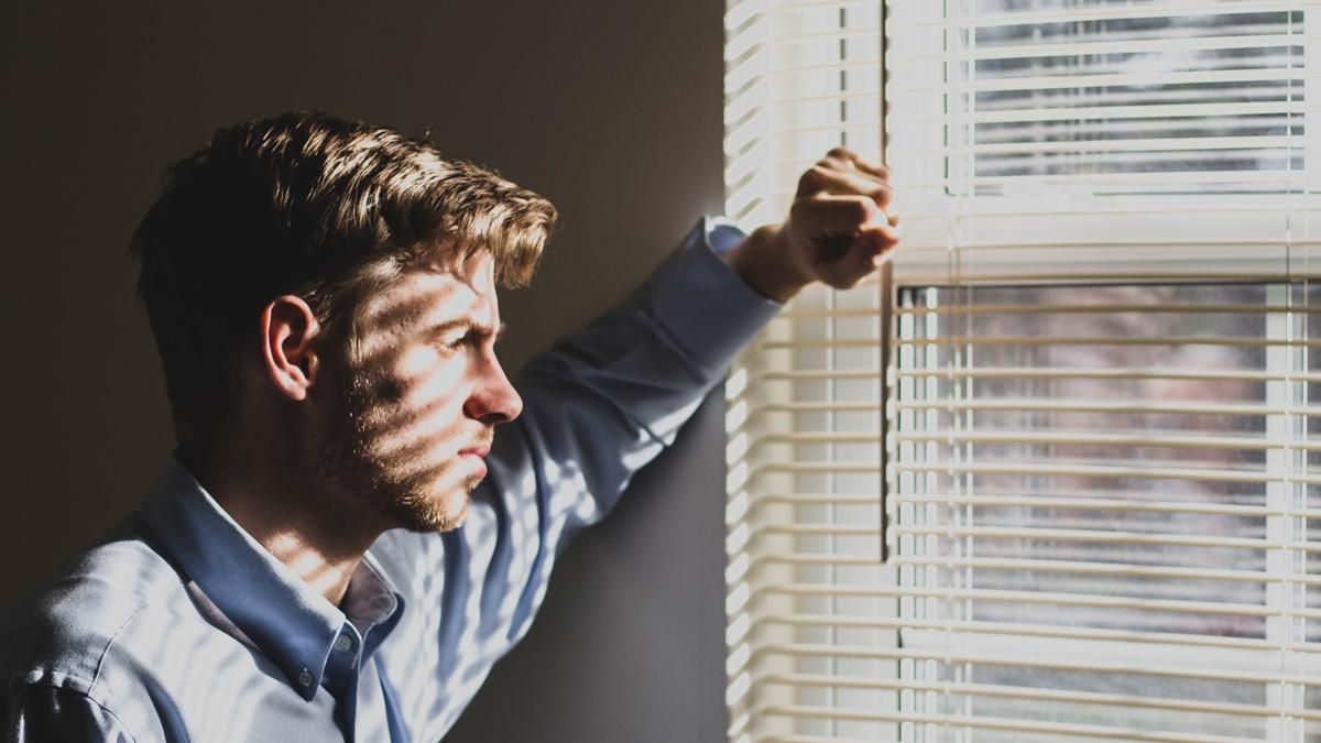 Парень узнал об измене любимой от анонима: он не знает, что делать Парень узнал об измене любимой от анонима: он не знает, что делать