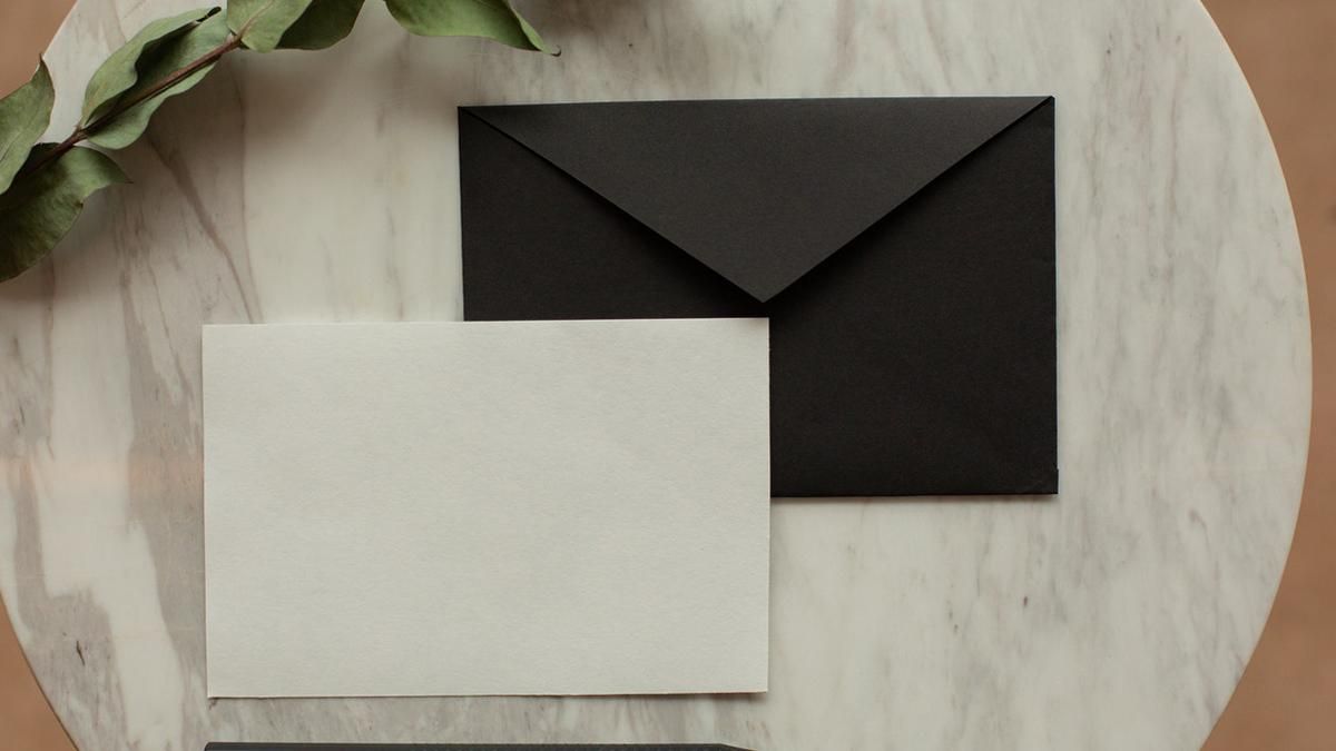 Пара цілих два місяці отримувала таємничі листи: що було всередині Пара цілих два місяці отримувала таємничі листи: що було всередині