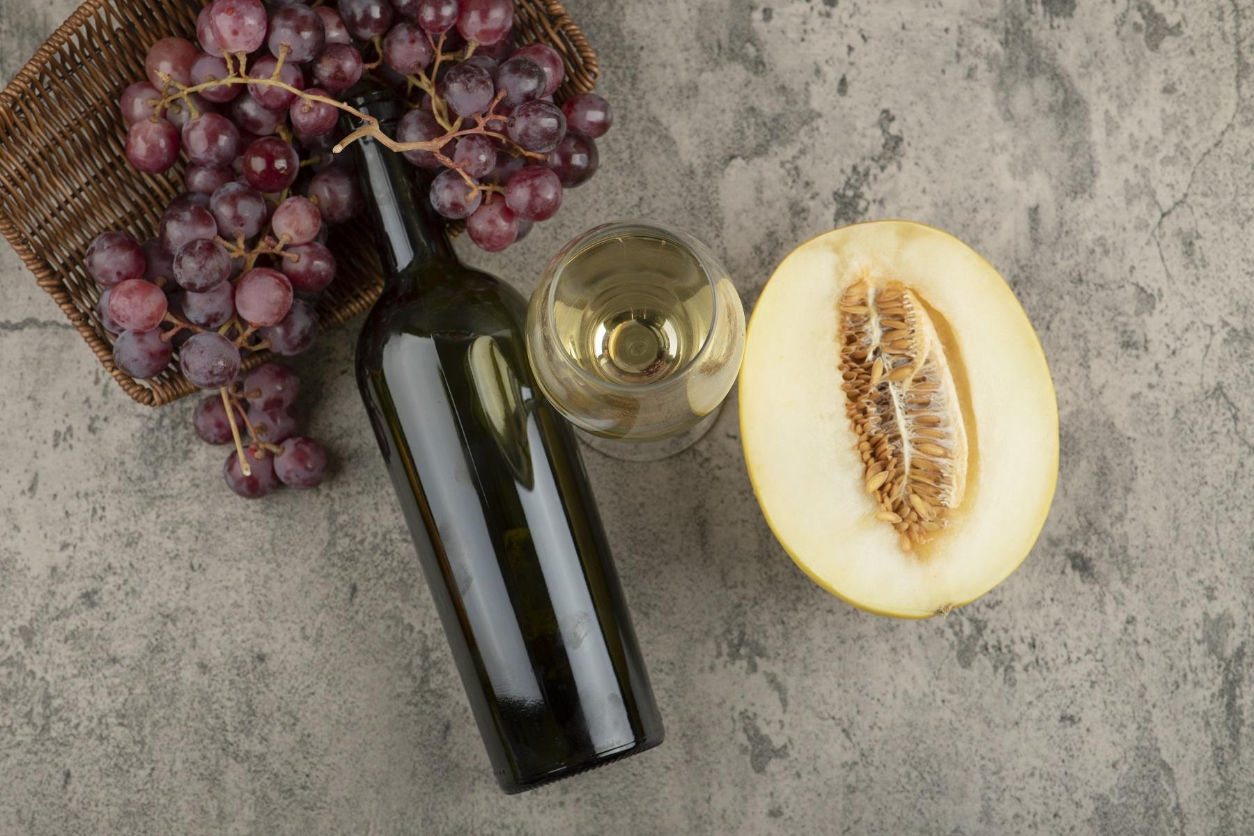 Солодка й запашна: звідки у вині береться аромат дині –  відповідь сомельє - Life