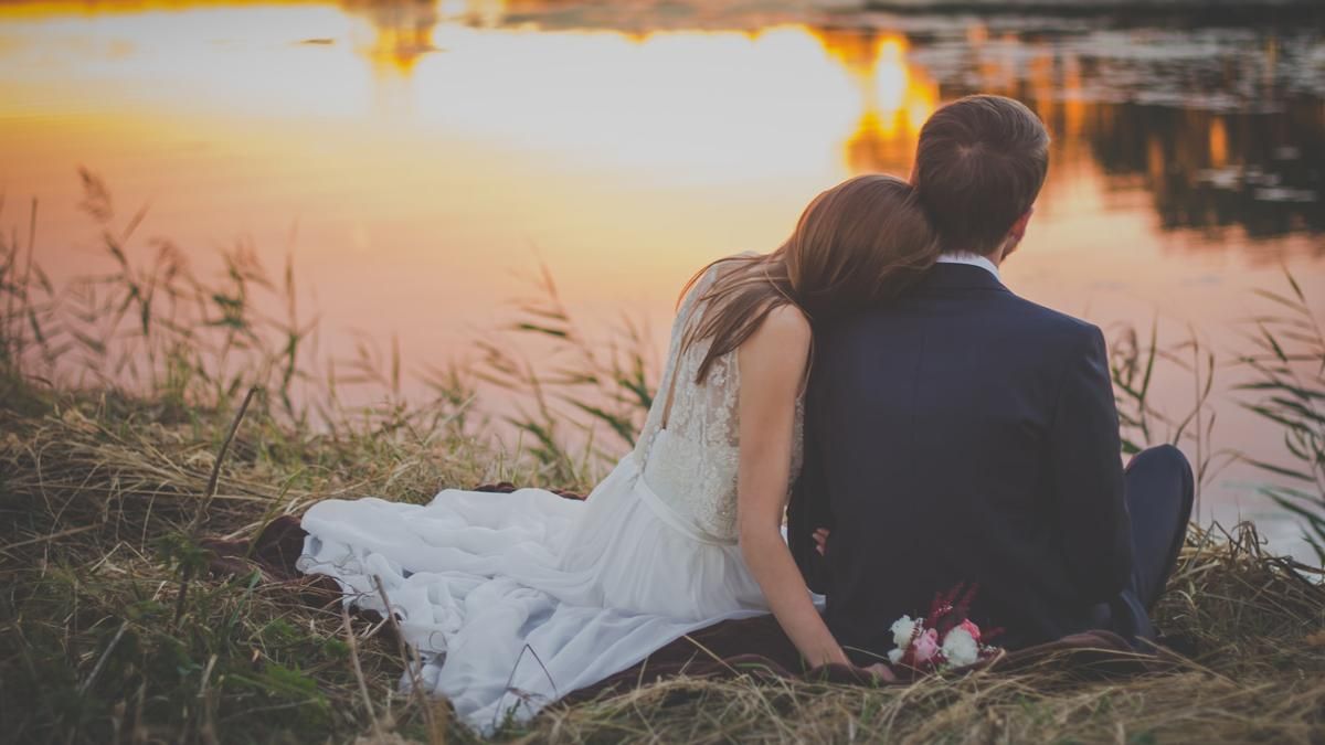 Знакомая шокировала невесту после свадьбы: она требует от нее деньги Знакомая шокировала невесту после свадьбы: она требует от нее деньги