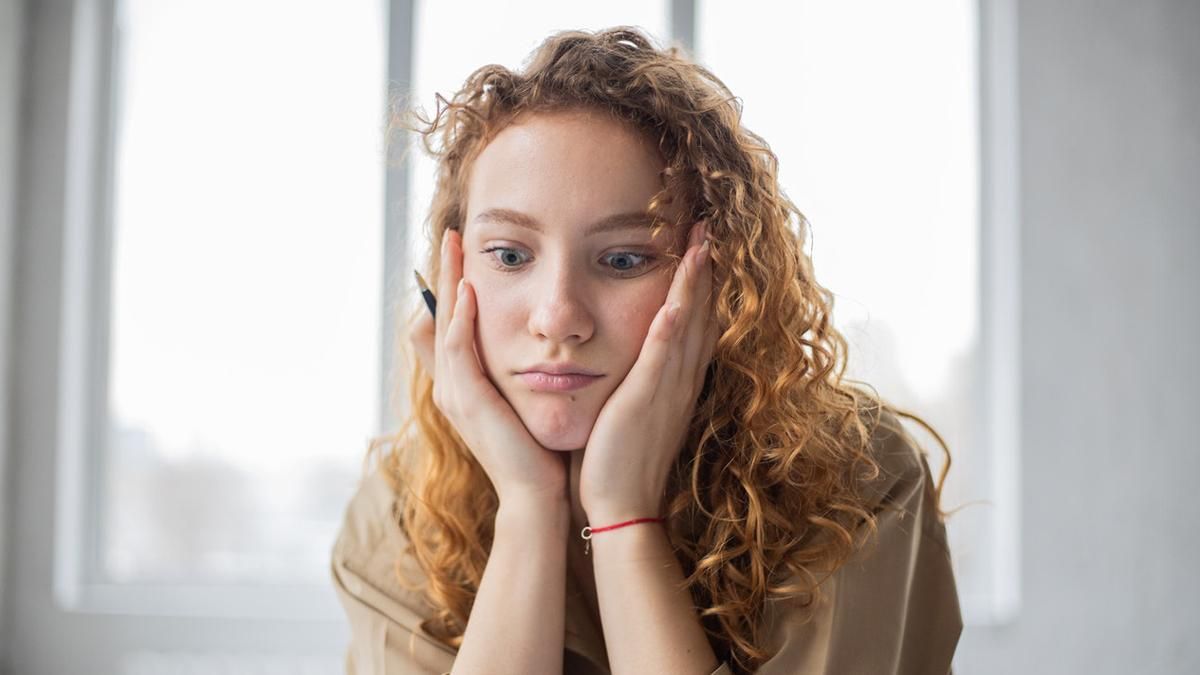 Жінка збентежена через дивний вчинок сусідів: вони вкрали в неї їжу Жінка збентежена через дивний вчинок сусідів: вони вкрали в неї їжу