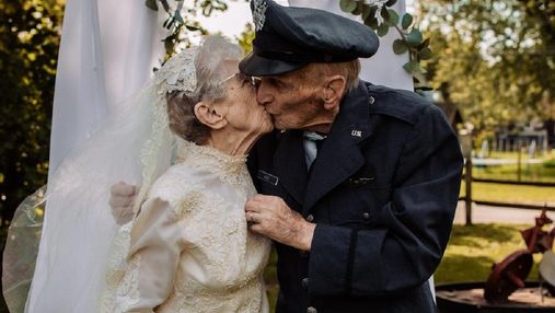 Пара отпраздновала 77 лет брака: это была их первая свадебная фотосессия