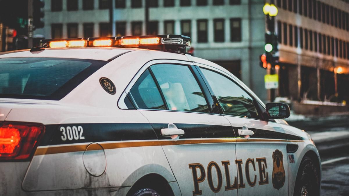 Нянька викликала поліцію до матері дітей: причина здивувала багатьох людей - Life Нянька викликала поліцію до матері дітей: причина здивувала багатьох людей - Life