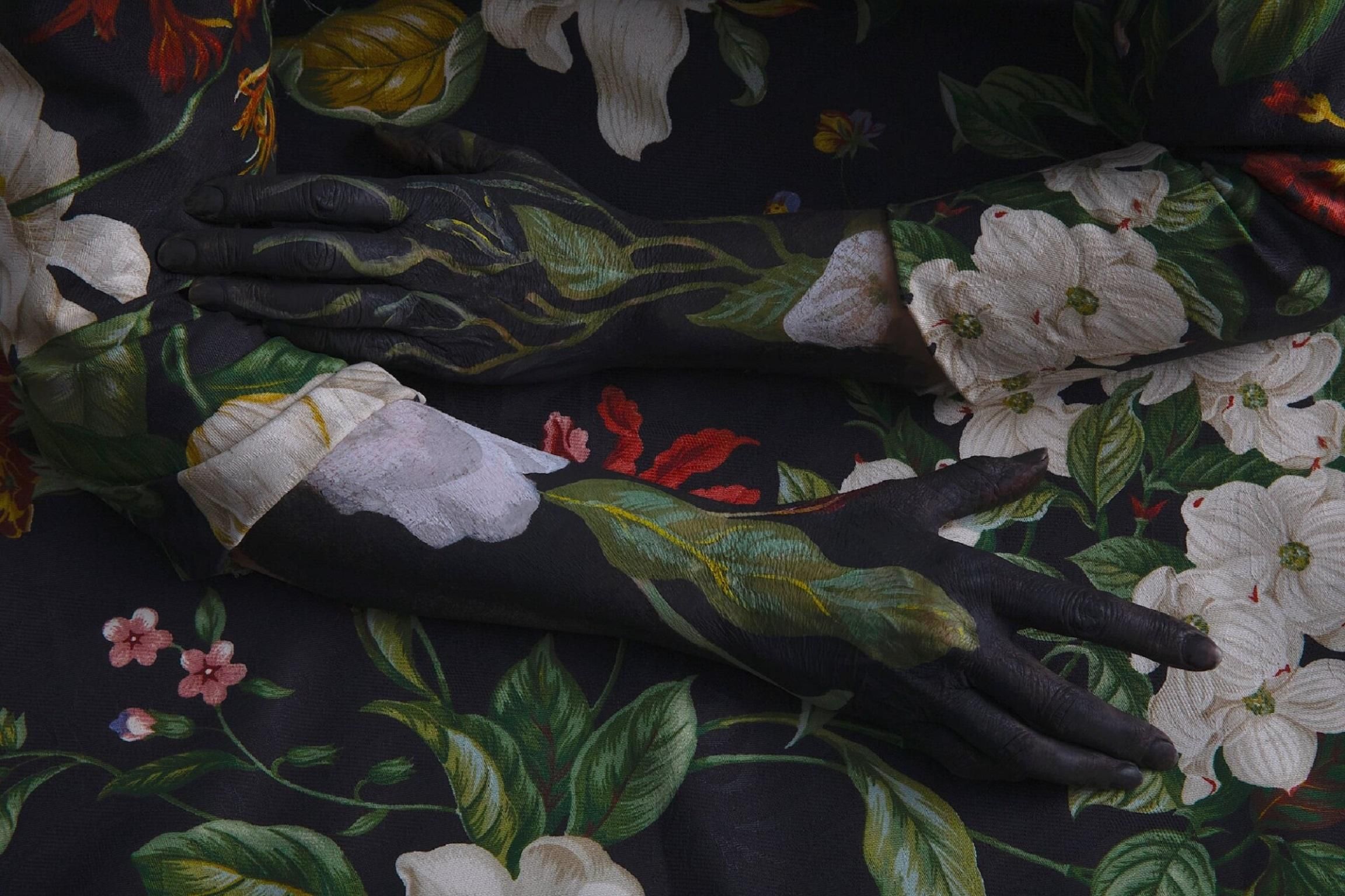 Мистецтво ховатися: майстриня вдало маскується серед детальних малюнків - Life Мистецтво ховатися: майстриня вдало маскується серед детальних малюнків - Life