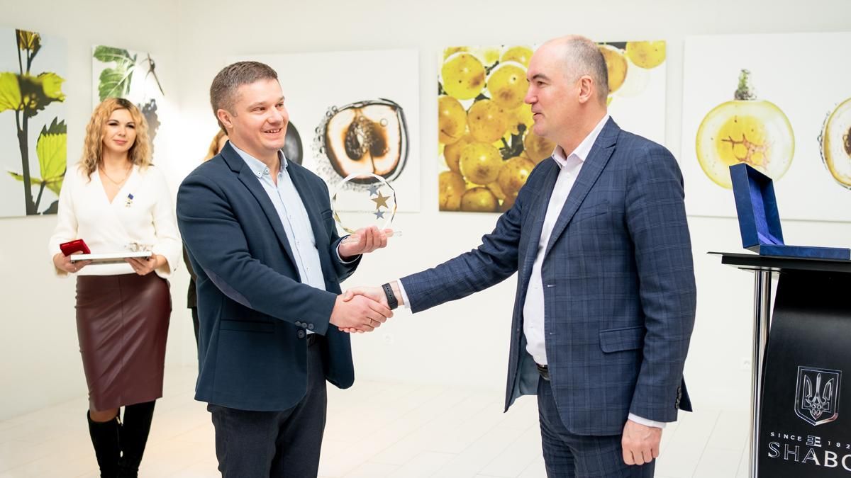Награда ко Дню винодела: SHABO стала "Выбором потребителя 2021" - Life Награда ко Дню винодела: SHABO стала "Выбором потребителя 2021" - Life