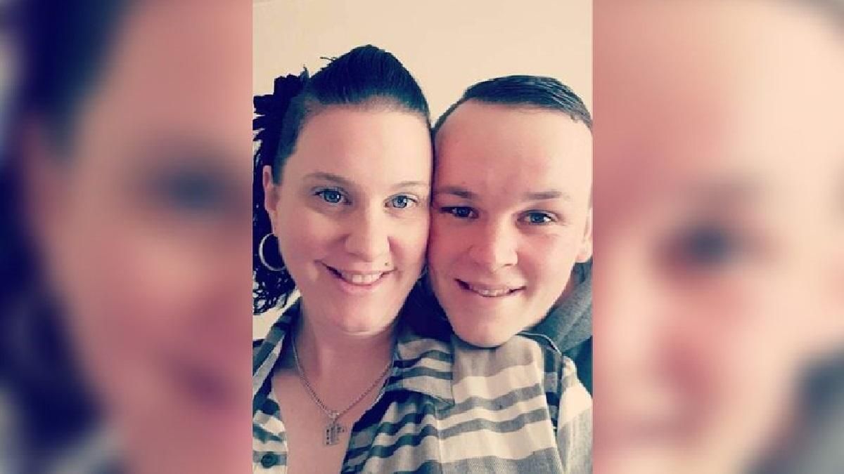 Чоловік так і не отримав різдвяного подарунка: його залишили під дверима - Life Чоловік так і не отримав різдвяного подарунка: його залишили під дверима - Life