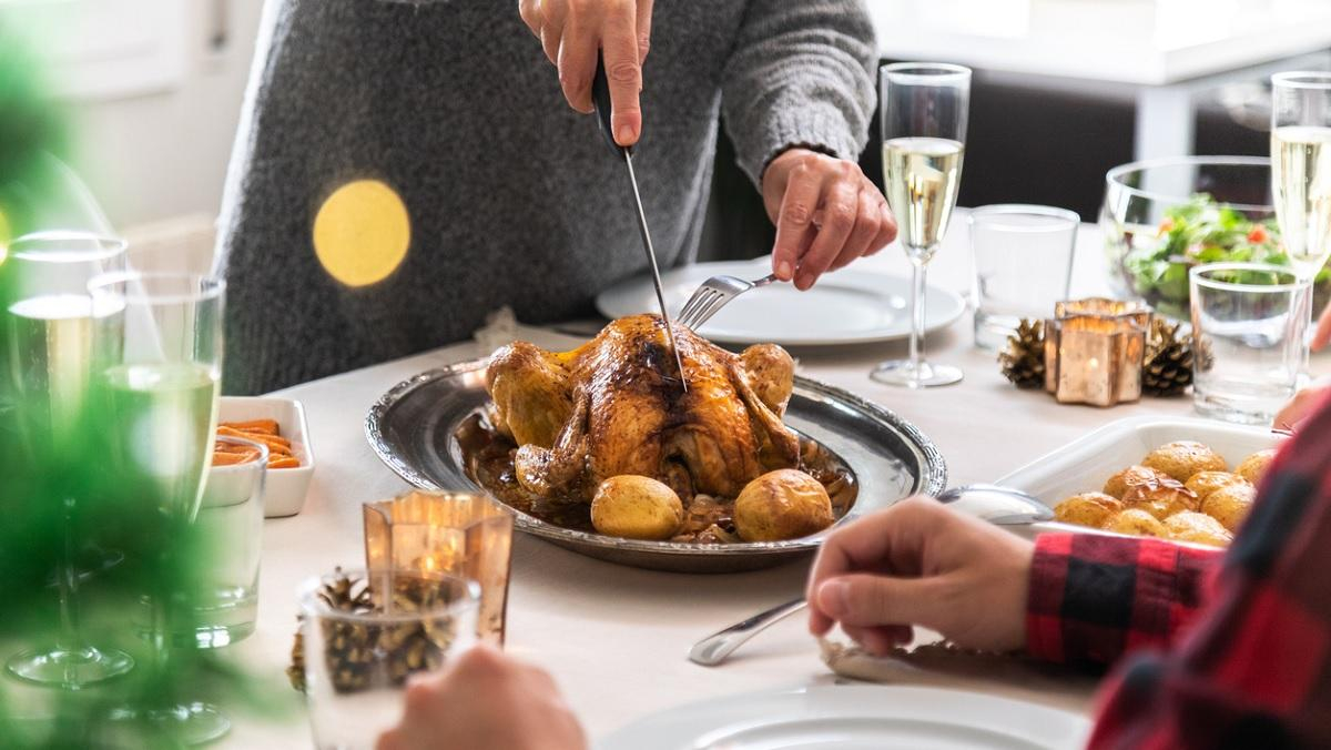 Ужин с вином: выдержанное игристое SHABO Classic брют и курица, запеченная с картофелем - Life
