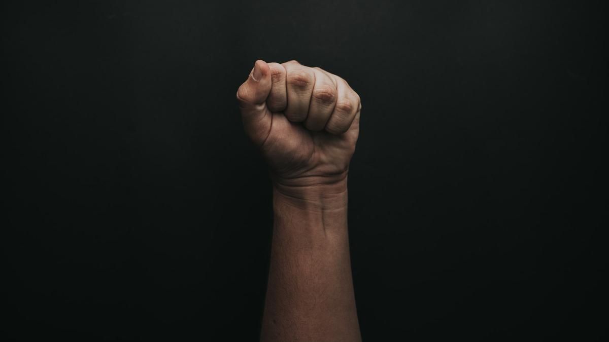 Вот семейка: папа невесты чуть не подрался с ее отчимом перед свадьбой Вот семейка: папа невесты чуть не подрался с ее отчимом перед свадьбой