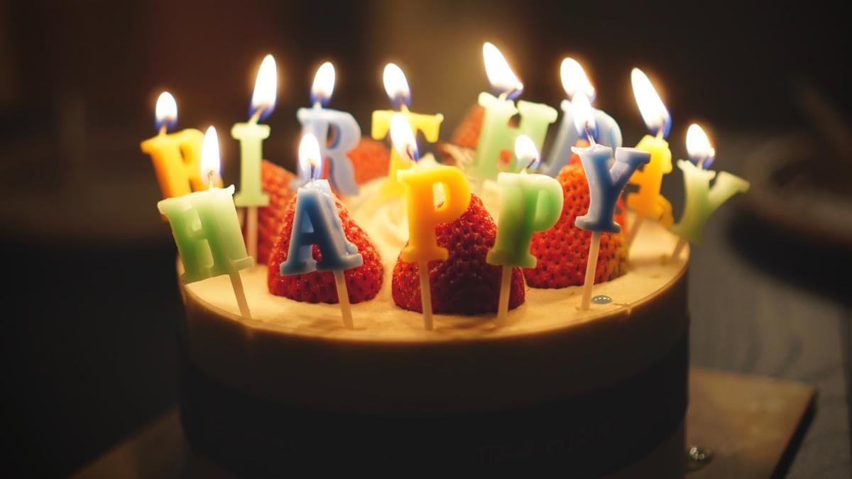 Парень приготовил тортик для любимой: ее реакция разозлила людей Парень приготовил тортик для любимой: ее реакция разозлила людей