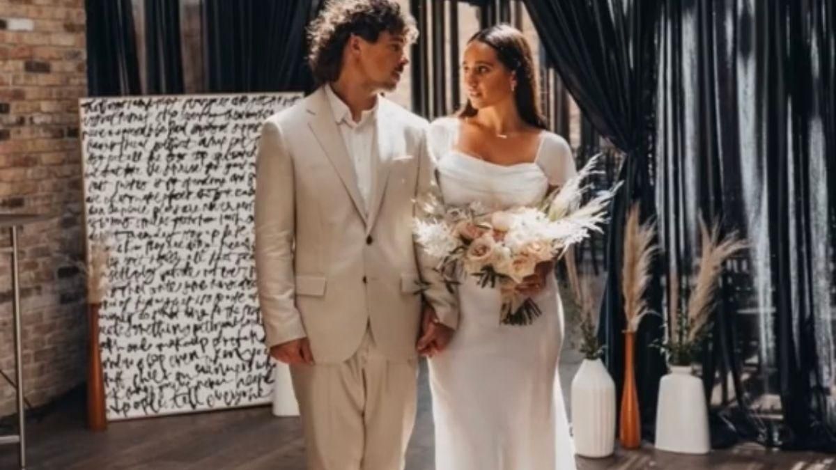 Весільна сукня за 3 долари: дівчина вразила мережу своїм образом - Life Весільна сукня за 3 долари: дівчина вразила мережу своїм образом - Life