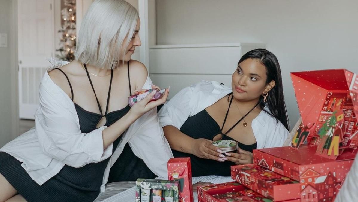 Різниця колосальна: як однаковий одяг виглядає на стрункій та пишній фігурах - Life Різниця колосальна: як однаковий одяг виглядає на стрункій та пишній фігурах - Life