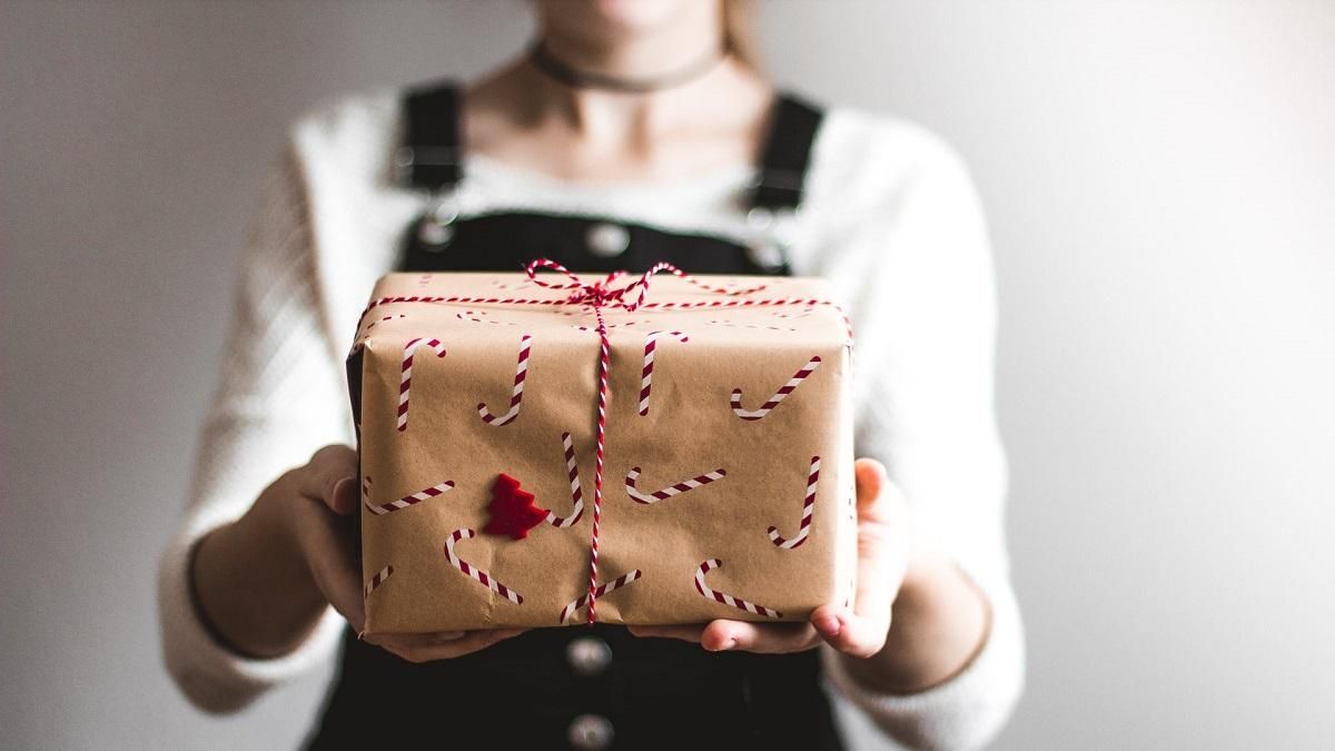 Побила рекорди: жінка вразила мережу кількістю подарунків на Різдво - Life