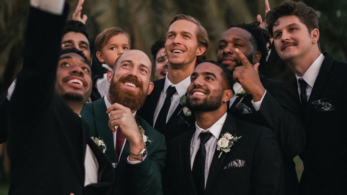 Вкрали славу у нареченого: кумедні друзі, які затьмарили на весіллі молодят - Life
