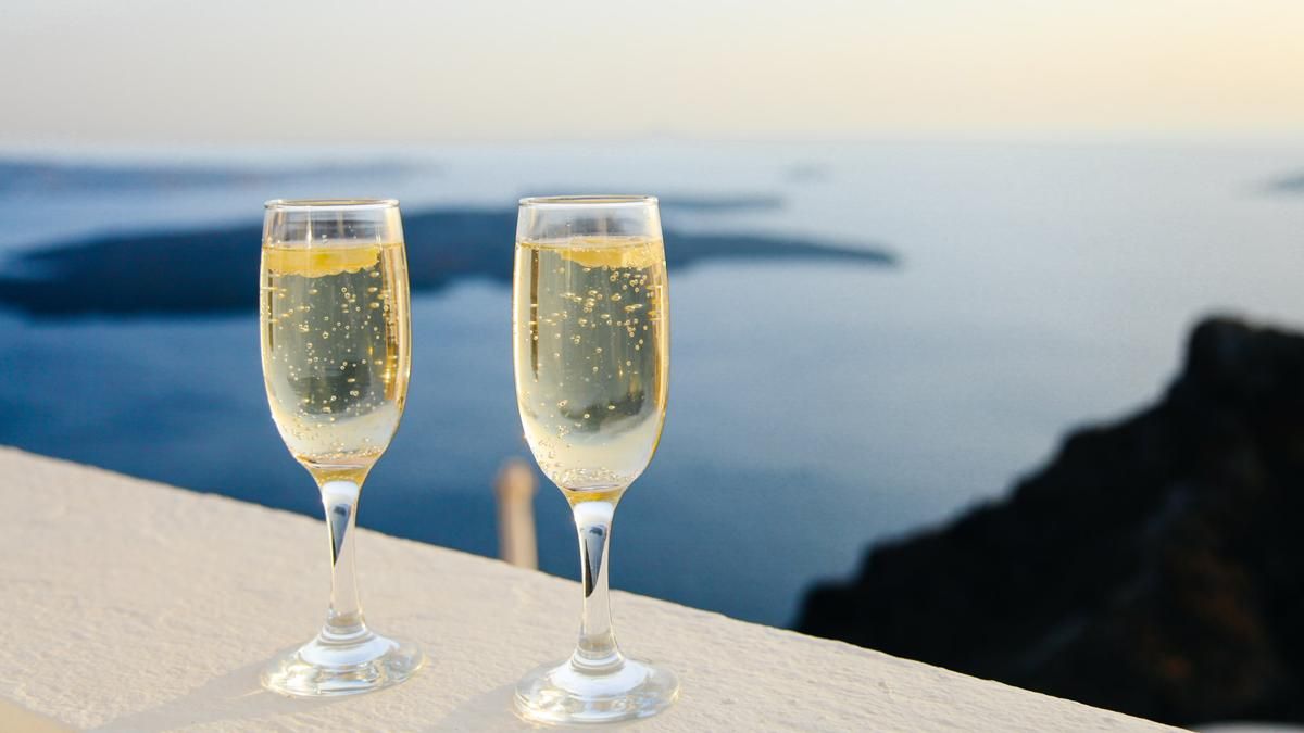 "Кузина" шампанського: що потрібно знати про особливе іспанське вино Кава - Life "Кузина" шампанського: що потрібно знати про особливе іспанське вино Кава - Life