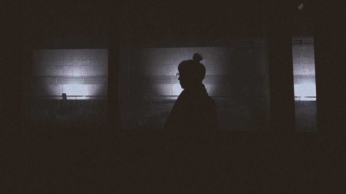 Пара нашла тайную комнату в своем доме: лучше бы они туда не заходили Пара нашла тайную комнату в своем доме: лучше бы они туда не заходили