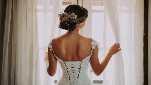 Невеста поругалась с сестрой: все из-за забавной проблемы с платьем