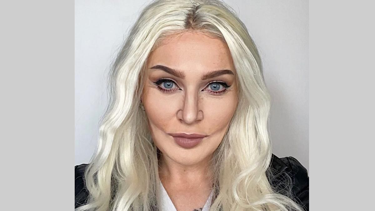 Дівчина перетворює себе у знаменитостей за допомогою макіяжу: цікаві перевтілення - Life Дівчина перетворює себе у знаменитостей за допомогою макіяжу: цікаві перевтілення - Life