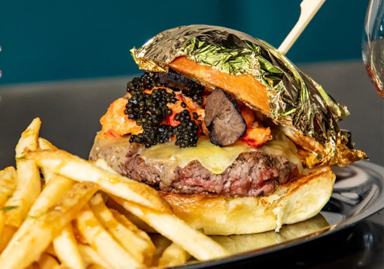 Бургер за 700 долларов: почему он особенный Бургер за 700 долларов: почему он особенный