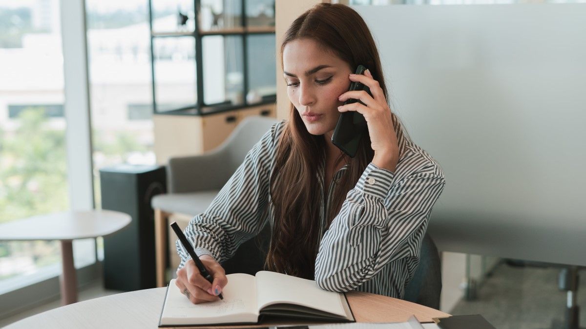 Больше краснеть не придется: как правильно общаться по телефону Больше краснеть не придется: как правильно общаться по телефону